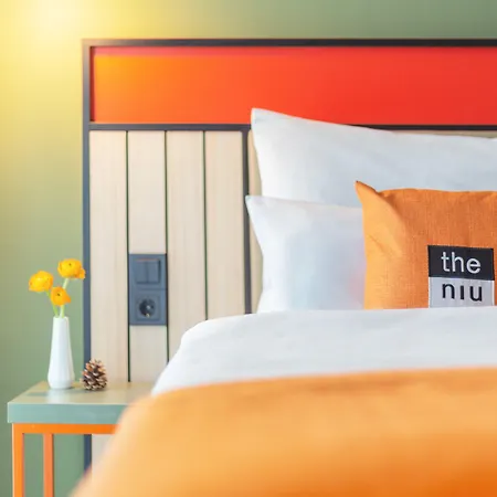 - The Niu, Amity By Ihg Hotel 3*