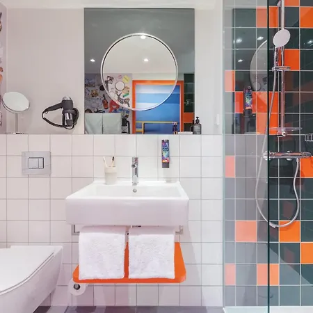 - The Niu, Amity By Ihg 호텔 포츠담