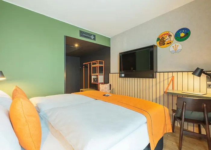 - The Niu, Amity By Ihg מלון