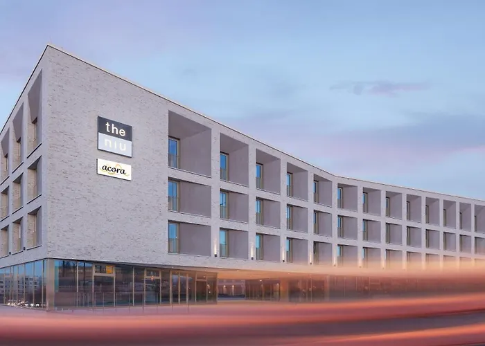 - The Niu, Amity By Ihg Hotel