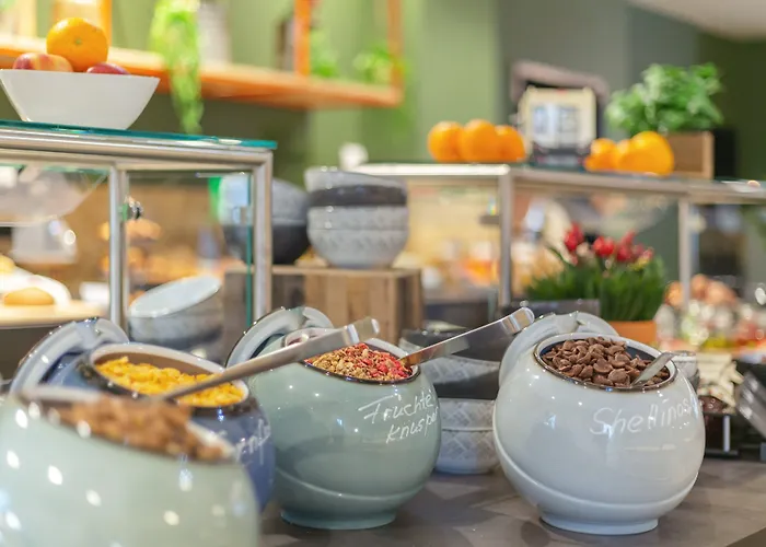 - The Niu, Amity By Ihg Hotel Potsdam