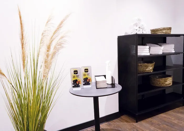 - The Niu, Amity By Ihg מלון